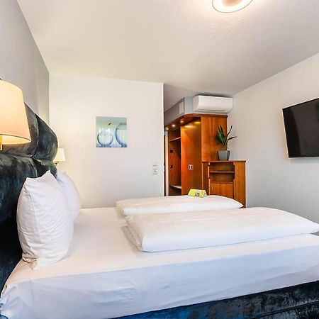 Hotel Frechener Hof Bagian luar foto