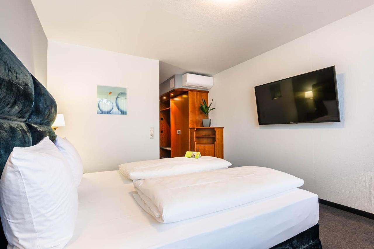 Hotel Frechener Hof Bagian luar foto