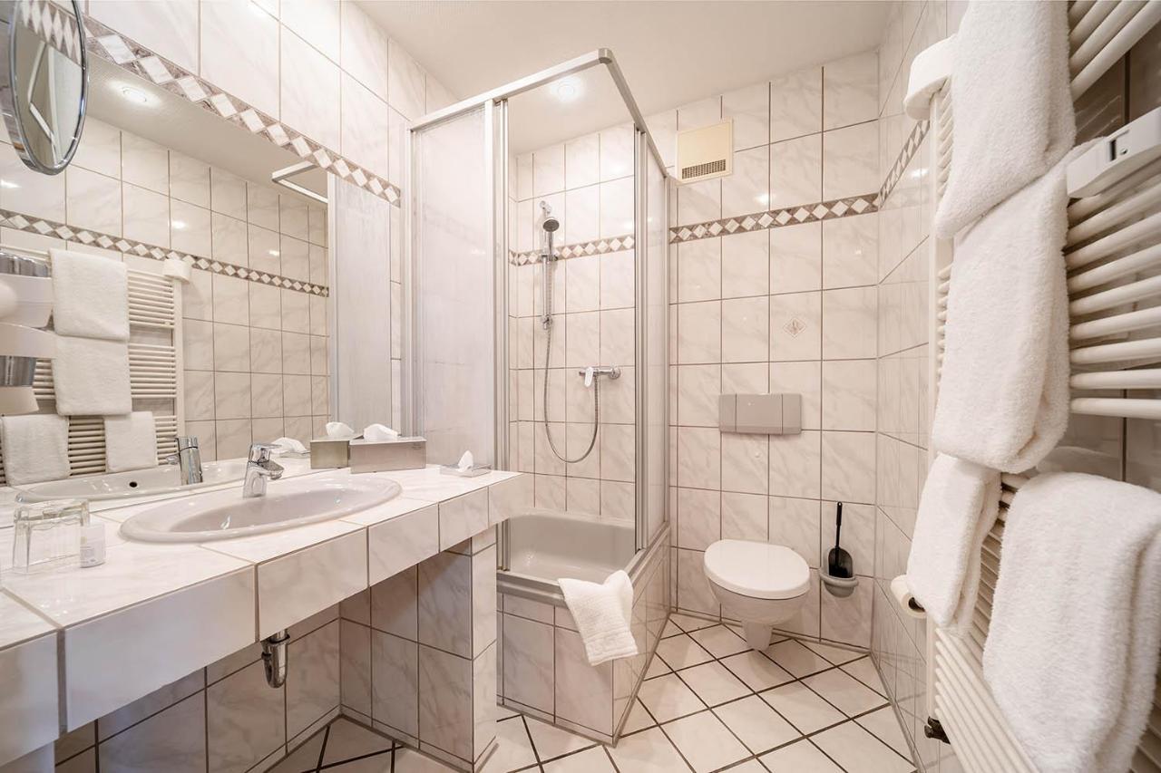 Hotel Frechener Hof Bagian luar foto