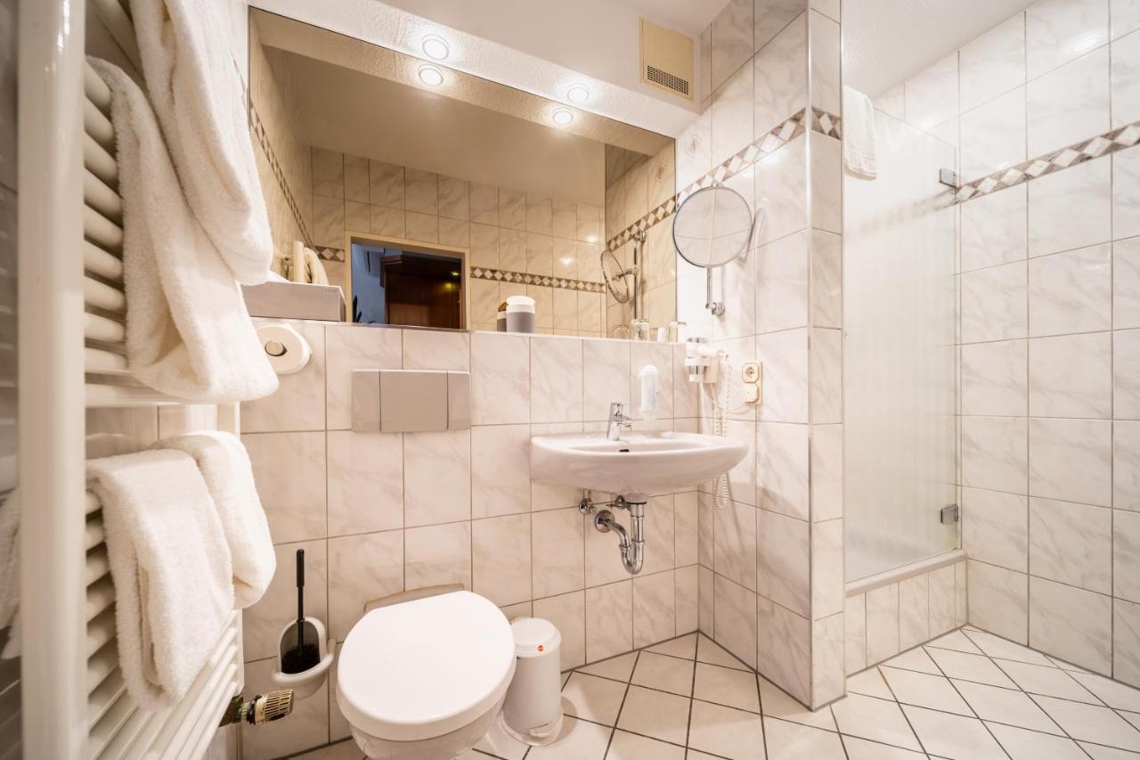 Hotel Frechener Hof Bagian luar foto
